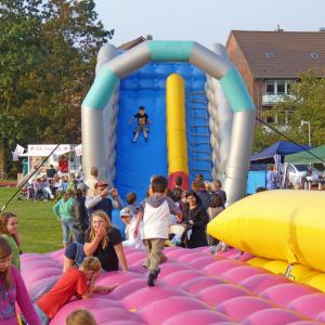 Riesenrutsche auf dem Weltkindertag in Husum
