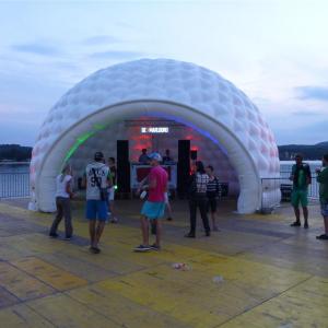 aiRdome auf einem Musikevent in Tschechien